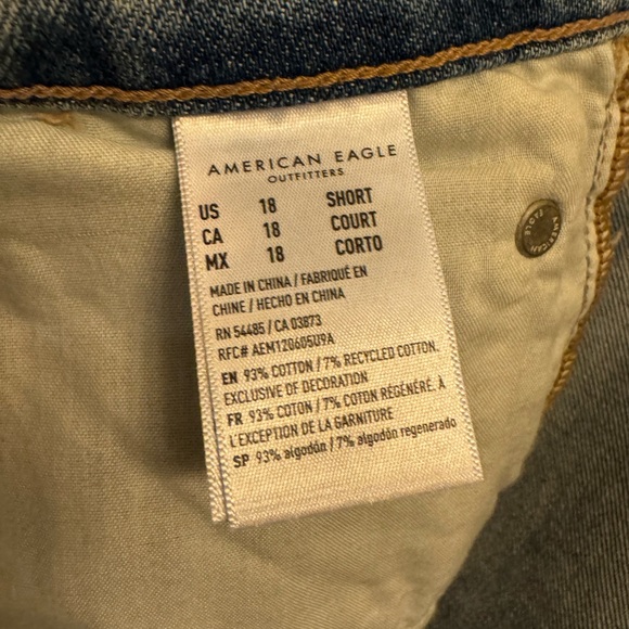 NWT American Eagle Low Rise Baggy Jeans. Size 18 Short - Picture 7 of 9